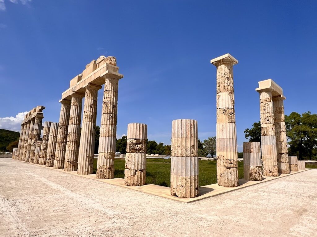 Palace of Aigai: Royal Residence of the Macedonian Kings 2 Palace of Aigai
