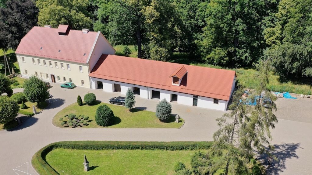 Biedrzychowice Palace: A Sixteenth-Century Residence in Poland 3 Biedrzychowice palace