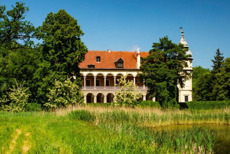Palace in Krobielowice: A Renaissance Manor and Baroque Estate Residence in Poland