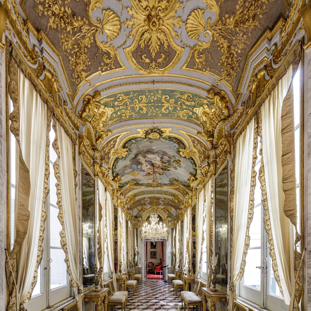 Palazzo Spinola di Pellicceria: A Genoese Aristocratic Residence and National Gallery 1 Palazzo Spinola di Pellicceria
