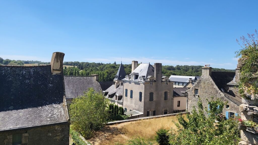 Château de Rochefort-en-Terre: A Medieval Fortress Recast as a Neo-Gothic Manor 3 Château de Rochefort-en-Terre