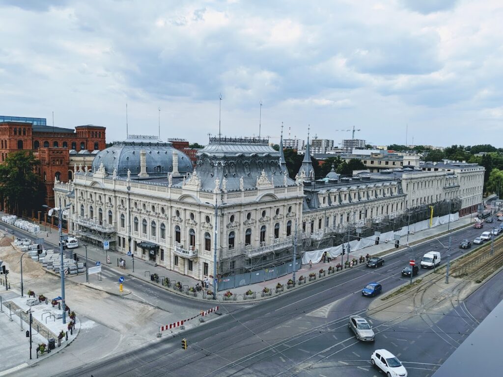 Izrael Poznański Palace: A Factory Owner’s Residence in Łódź, Poland 1 Izrael Poznański Palace
