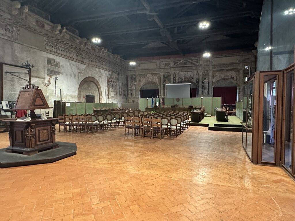 Palazzo dei Trecento: Medieval Civic Assembly Hall in Treviso 2 Palazzo dei Trecento