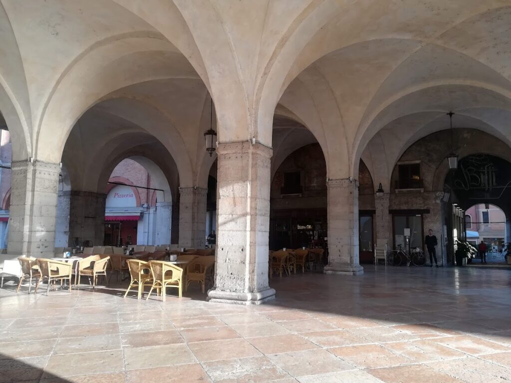Palazzo dei Trecento: Medieval Civic Assembly Hall in Treviso 4 Palazzo dei Trecento