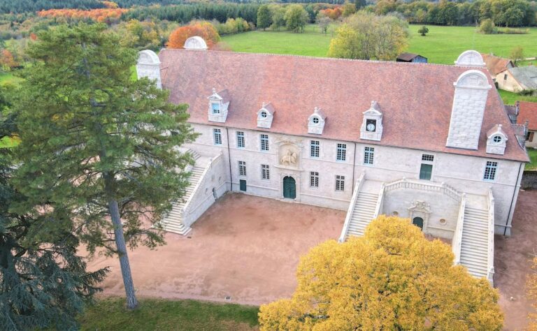 Château de Chaumont-la-Guiche: Loire-style country château in Saint-Bonnet-de-Joux