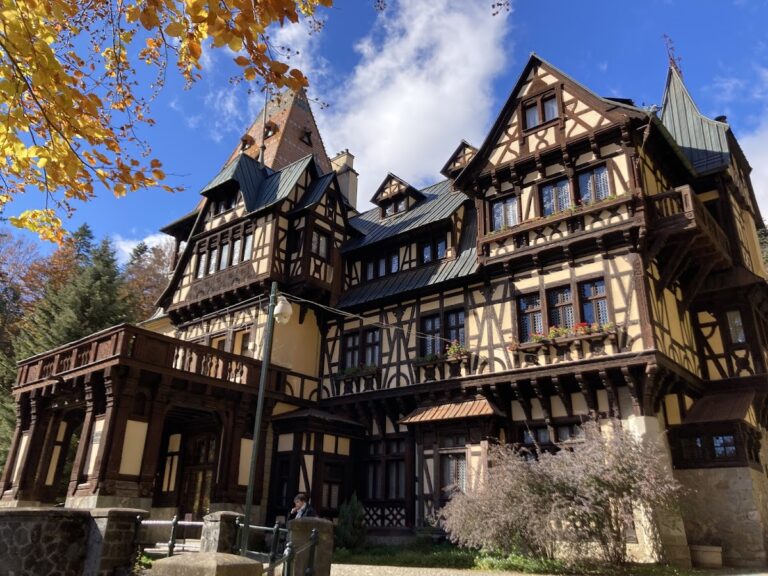 Pelișor Castle: A royal summer palace in Sinaia, Romania