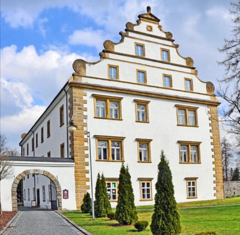 Šluknov Castle: A Renaissance Castle in Czechia