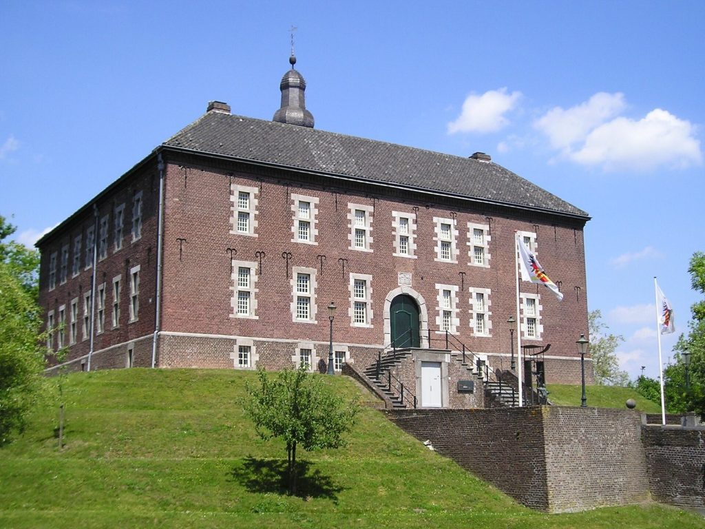 Limbricht Castle: A Motte Castle and Historic Residence in the Netherlands 3 Limbricht Castle