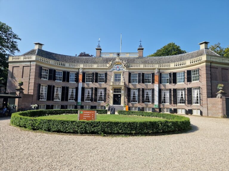 Groeneveld Castle: An Eighteenth-Century Country Estate in Baarn