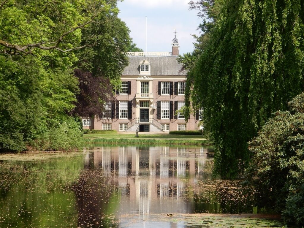 Groeneveld Castle: An Eighteenth-Century Country Estate in Baarn 2 Kasteel Groeneveld (Baarn)