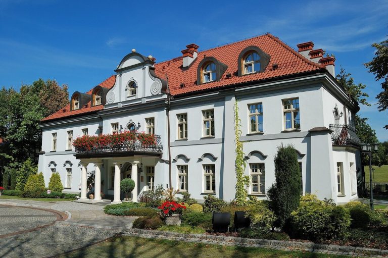Palace in Czarny Las: A Historic Residence and Silesian Uprising Site in Poland