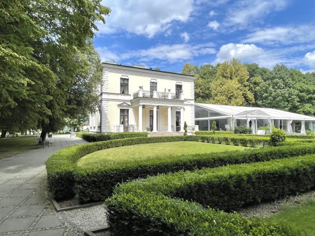 Rozalin Palace: A Nineteenth-Century Classical Summer Residence in Poland 2 Pałac w Rozalinie