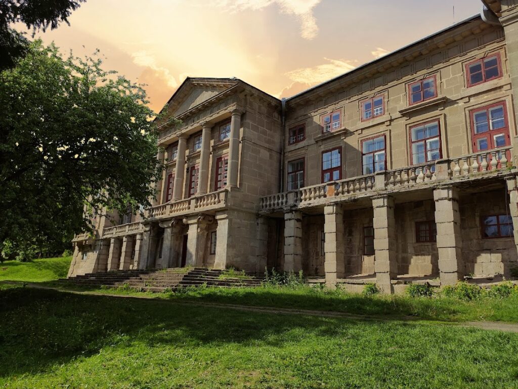 Maliivtsi Palace: A Classical Estate in Ukraine 2 Maliivtsi Palace