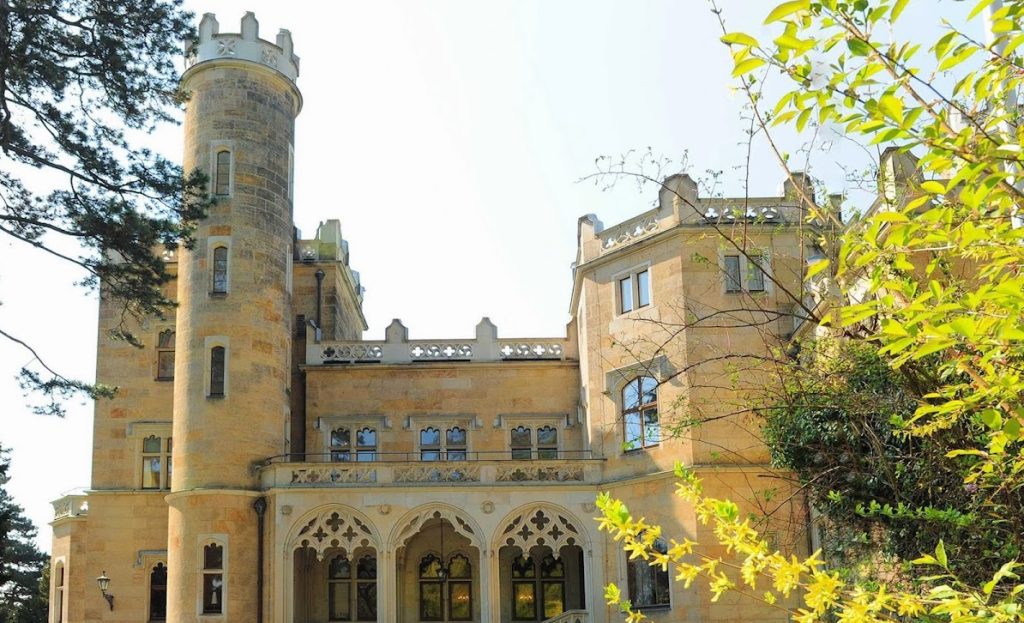 Schloss Eckberg: A Neo-Gothic Elbe Castle in Dresden 3 Schloss Eckberg
