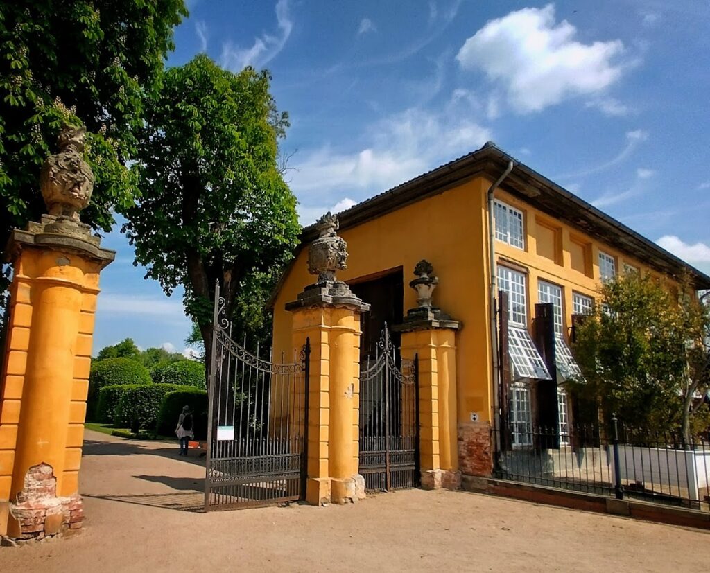 Schloss Mosigkau: A Rococo Summer Palace in Germany 4 Schloss Mosigkau