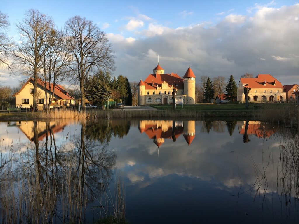Stolpe Castle: A Historic Manor House on Usedom 2 Stolpe Castle
