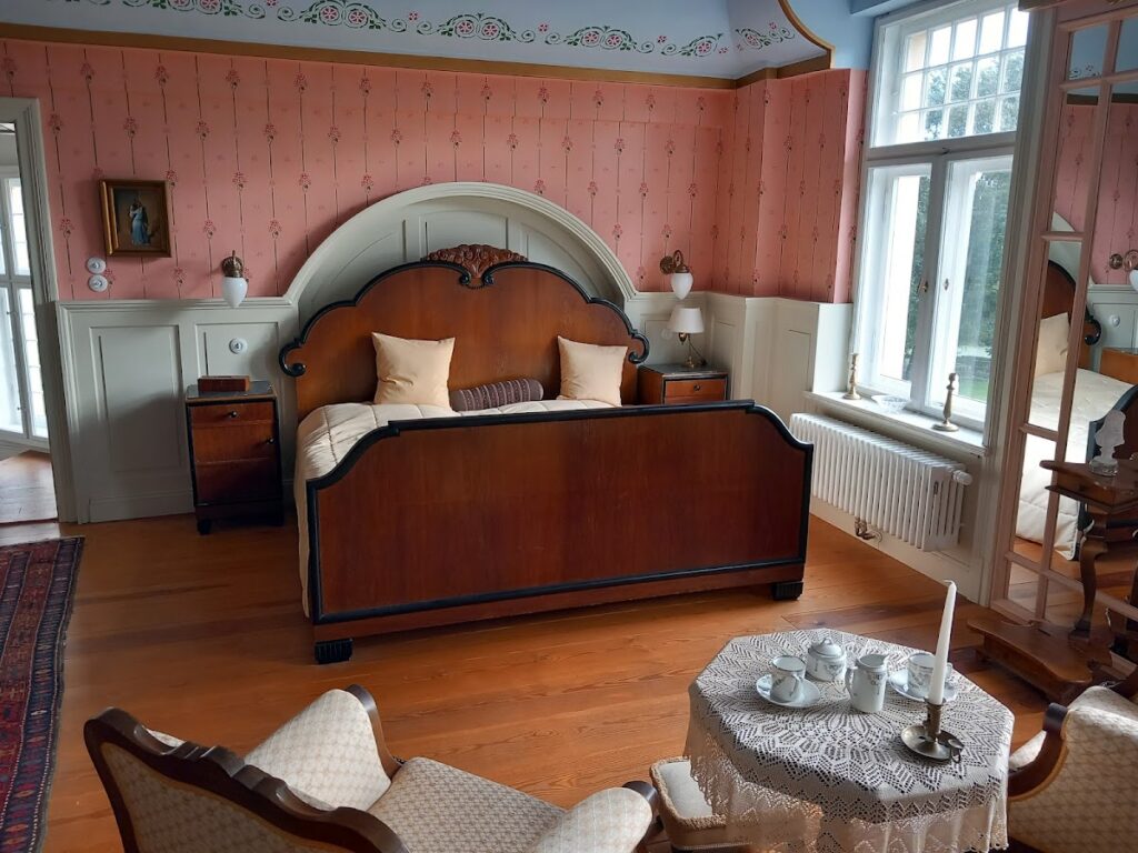 Stolpe Castle: A Historic Manor House on Usedom 5 Stolpe Castle