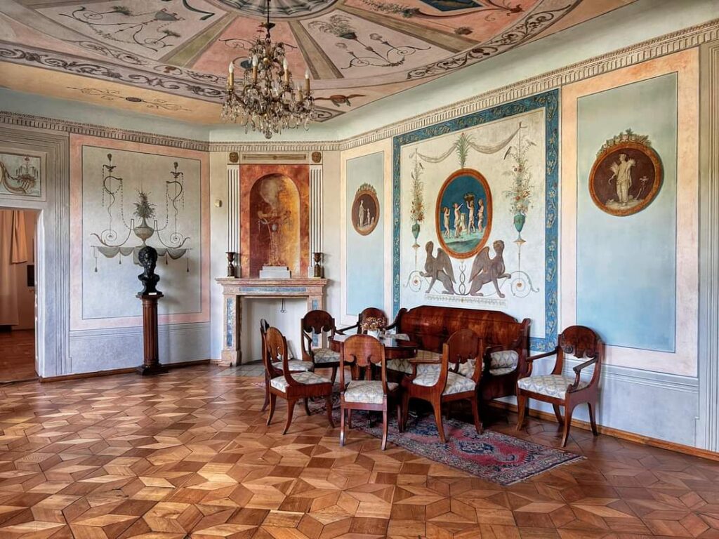 Śmiełów Palace: A Classical Residence and Adam Mickiewicz Museum in Poland 3 Śmiełów Palace