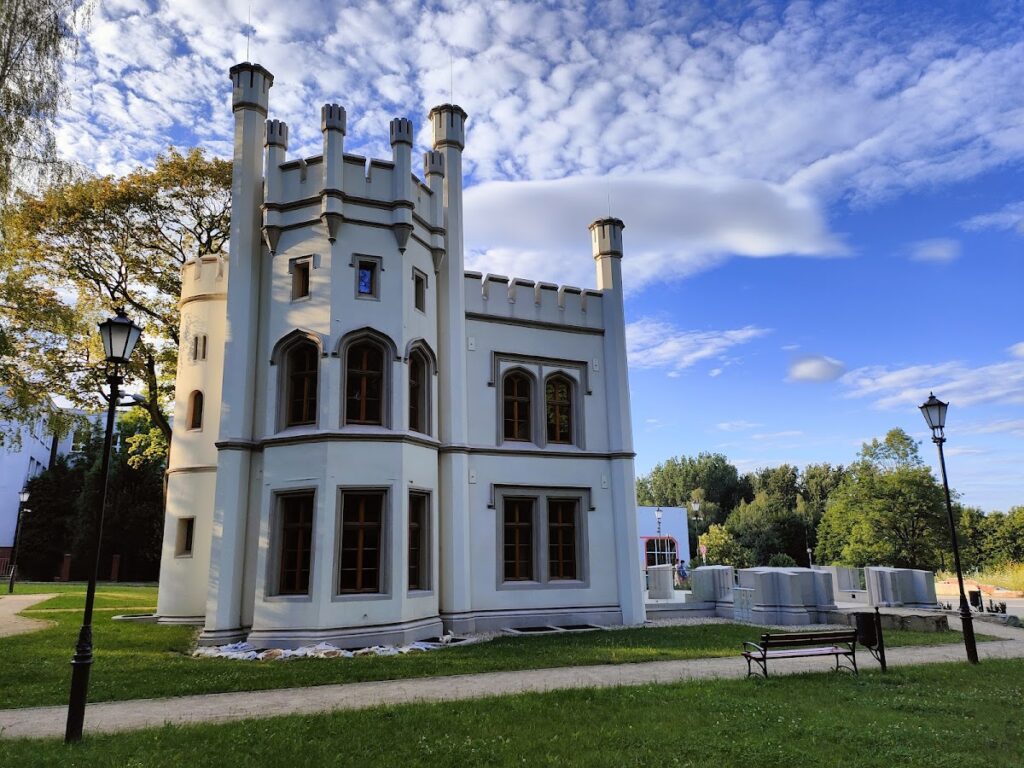 Tiele-Winckler Palace in Miechowice (Bytom): A Neo-Gothic Residence in Poland 1 Tiele-Winckler Palace in Miechowice (Bytom)