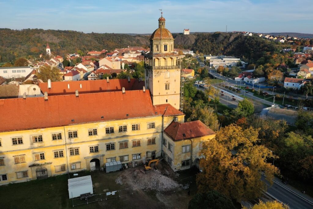 Moravský Krumlov Castle: A Medieval Castle and Renaissance Chateau in Czechia 1 Moravský Krumlov Castle