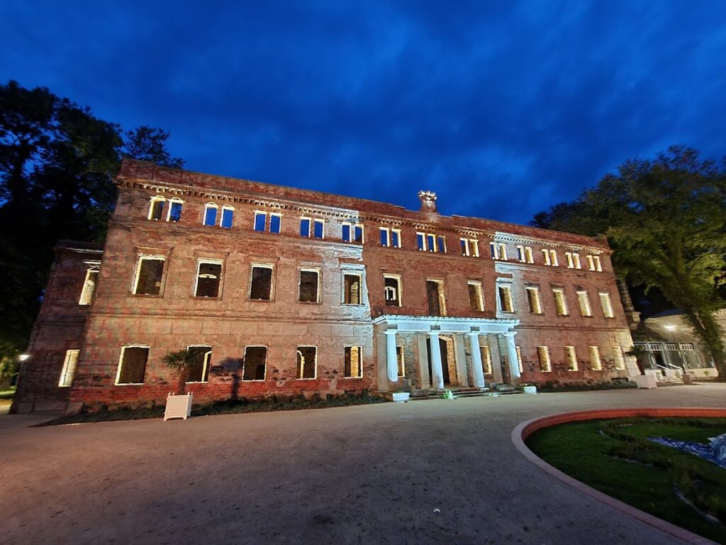 Zatonie Palace: Baroque Manor and Classical Residence in Poland 2 Zatonie Palace