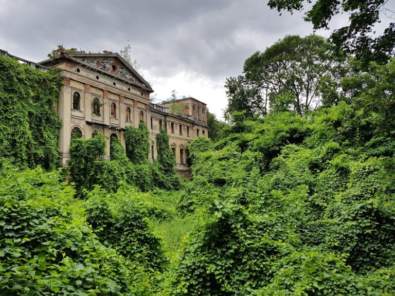 Palace in Sławików: A Historic Palace-and-Park Complex in Poland