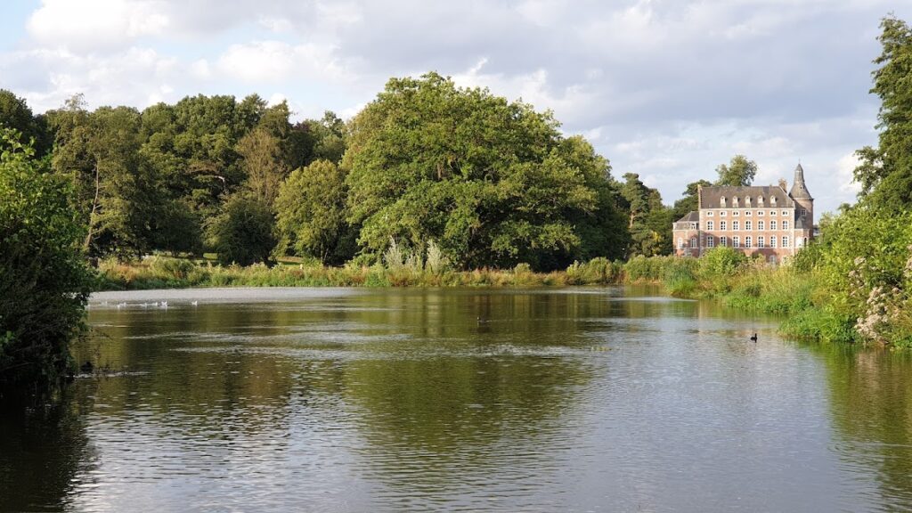 Castle of Monceau-sur-Sambre