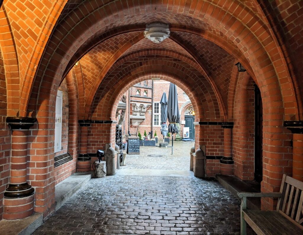 Schloss Bergedorf: A Water Castle and Administrative Seat in Hamburg 5 Schloss Bergedorf