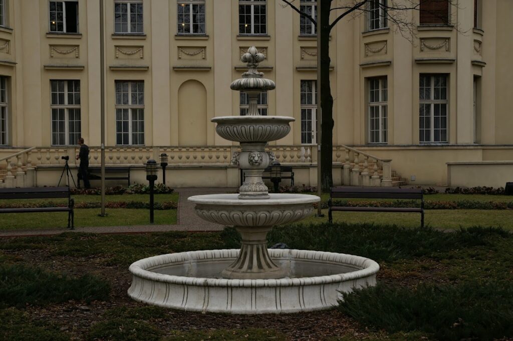 Alfred Biedermann's Palace: A Modernist Residence in Łódź 3 Alfred Biedermann's palace