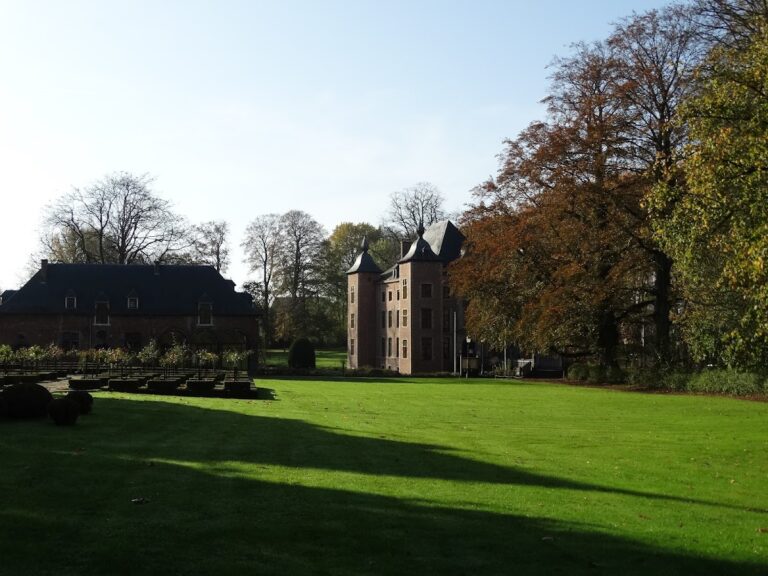 Kasteel Coloma: A Former Fortress and Country Residence in Belgium
