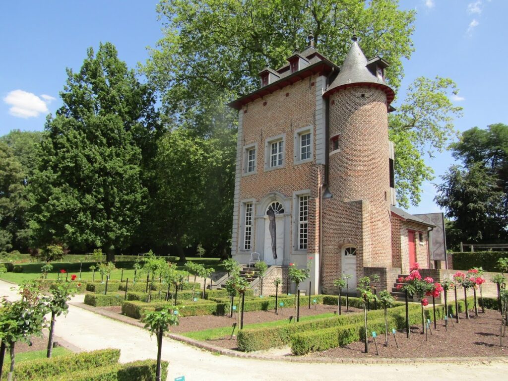 Kasteel Coloma: A Former Fortress and Country Residence in Belgium 5 Kasteel Coloma