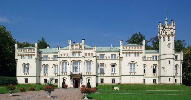Paszkówka Palace: A Neo-Gothic Residence in Poland
