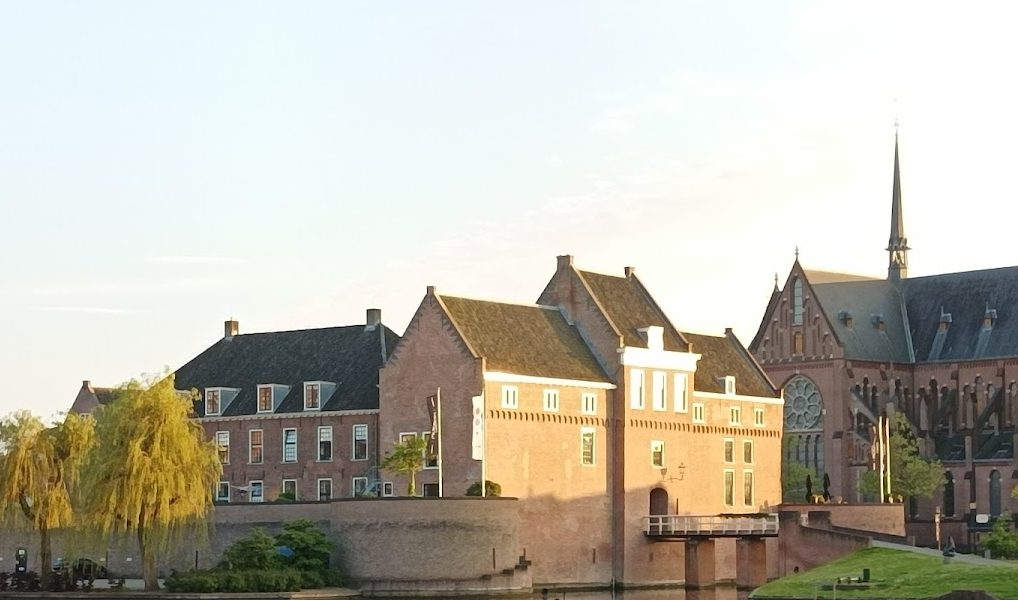 Kasteel Woerden: A Medieval Fortified Castle in the Netherlands 4 Kasteel Woerden
