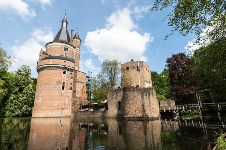 Duurstede Castle: A Medieval Water Castle in the Netherlands
