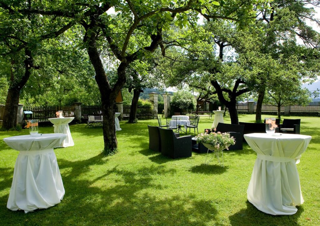 Schloss Lerchenhof: A Biedermeier Manor House in Austria 3 Schloss Lerchenhof