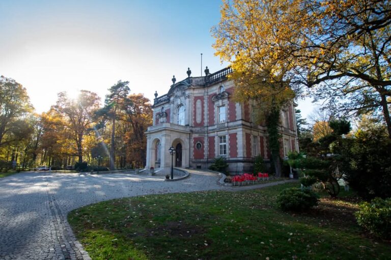 Pałac Kawalera: A Neobaroque Guest House in Świerklaniec, Poland
