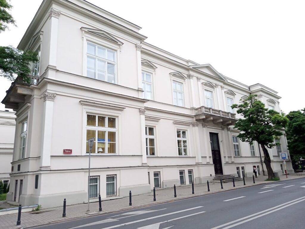 Rembieliński Palace: A Historic Urban Residence in Warsaw 2 Rembieliński Palace