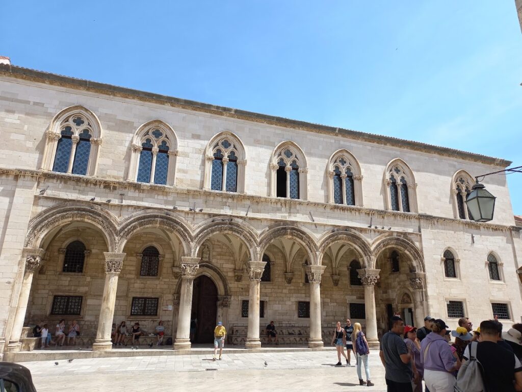 Sponza Palace: A Gothic-Renaissance Customs and Archives Building in Dubrovnik 2 Sponza Palace