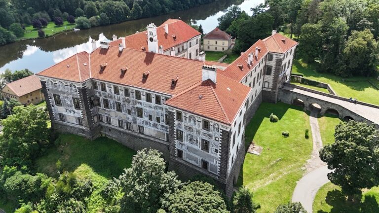 Nelahozeves Chateau: A 16th-Century Late‑Renaissance Château near Prague