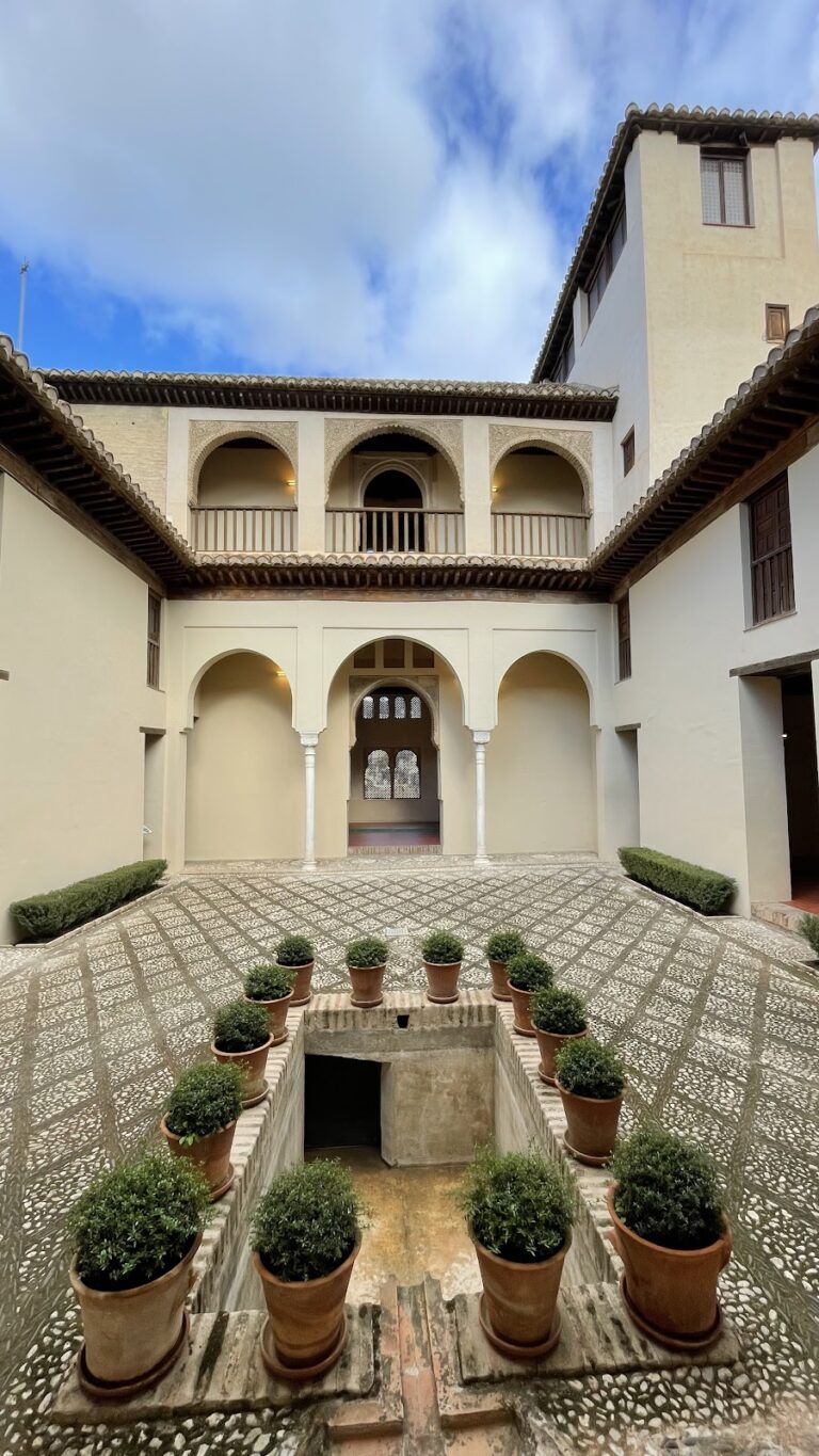 Palacio de Dar-Al-Horra: A Nasrid Palace in Granada