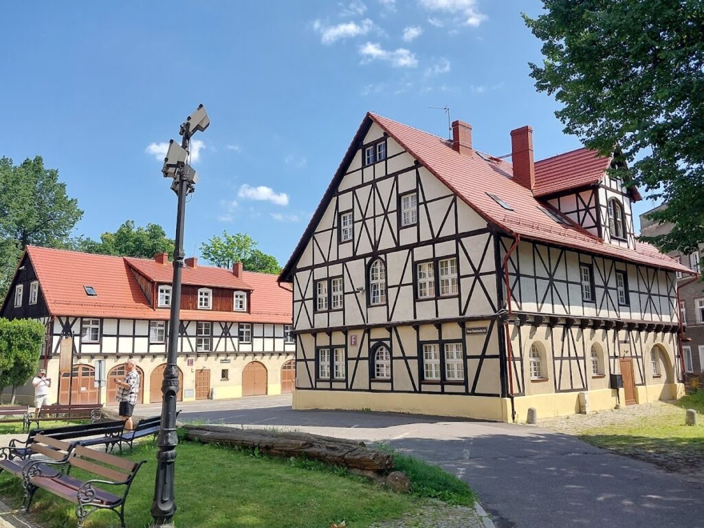 Czettritz Castle in Wałbrzych: A Renaissance Castle and Princely Estate 3 Czettritz Castle in Wałbrzych