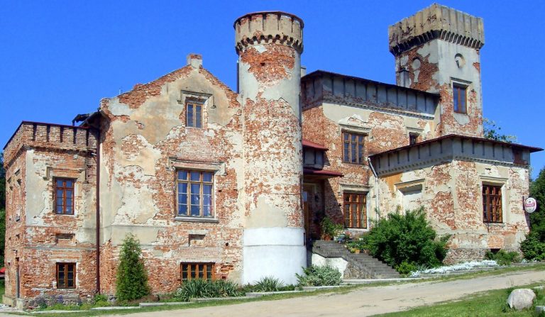 Palace in Biała Rawska: A Nineteenth-Century Romantic Residence