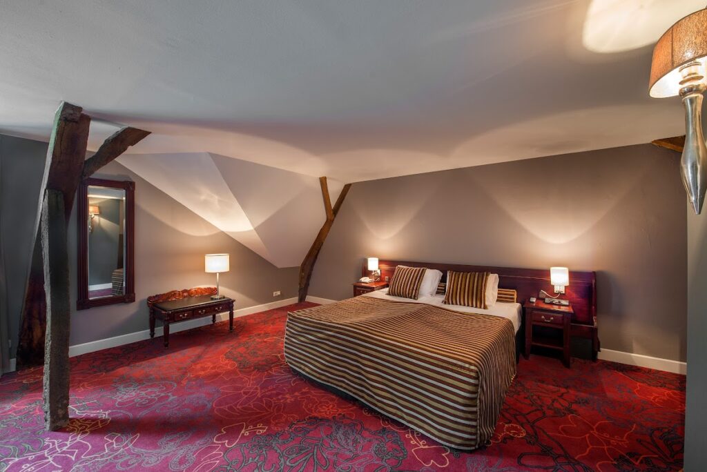 Daelenbroeck Castle: A Medieval Noble Residence and Hunting Lodge in the Netherlands 2 Daelenbroeck Castle