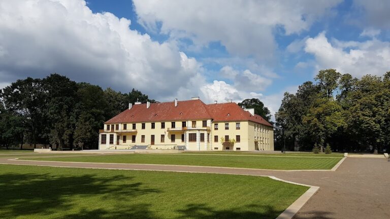 Potocki Palace in Międzyrzec Podlaski: A Polish Modernist Palace and Cultural Centre