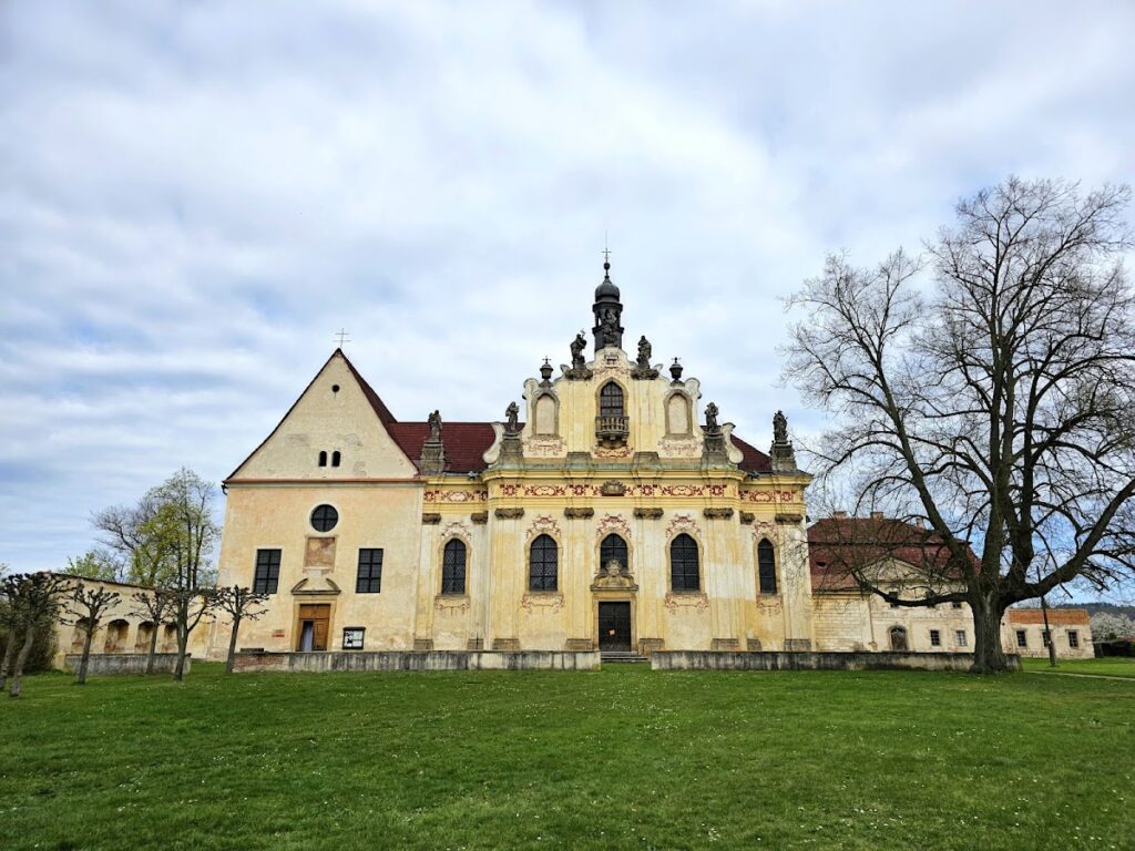 Mnichovo Hradiště Castle: A Renaissance and Baroque Noble Residence 2 Mnichovo Hradiště Castle
