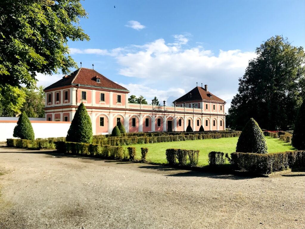 Mnichovo Hradiště Castle: A Renaissance and Baroque Noble Residence 5 Mnichovo Hradiště Castle