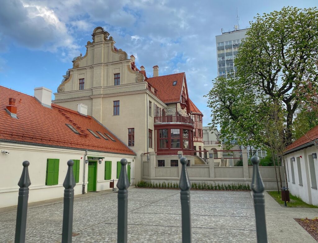 Steinerts' Palace: A Textile Industrialists' Residence in Łódź 3 Steinerts' palace