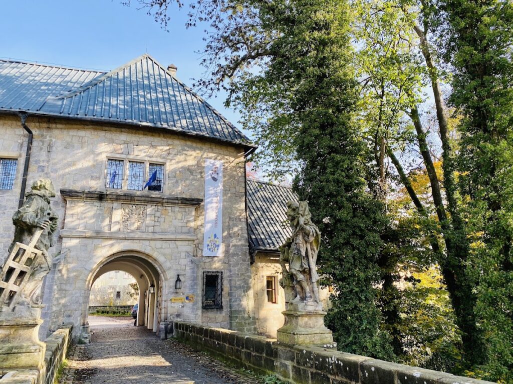 Hrubá Skála Castle