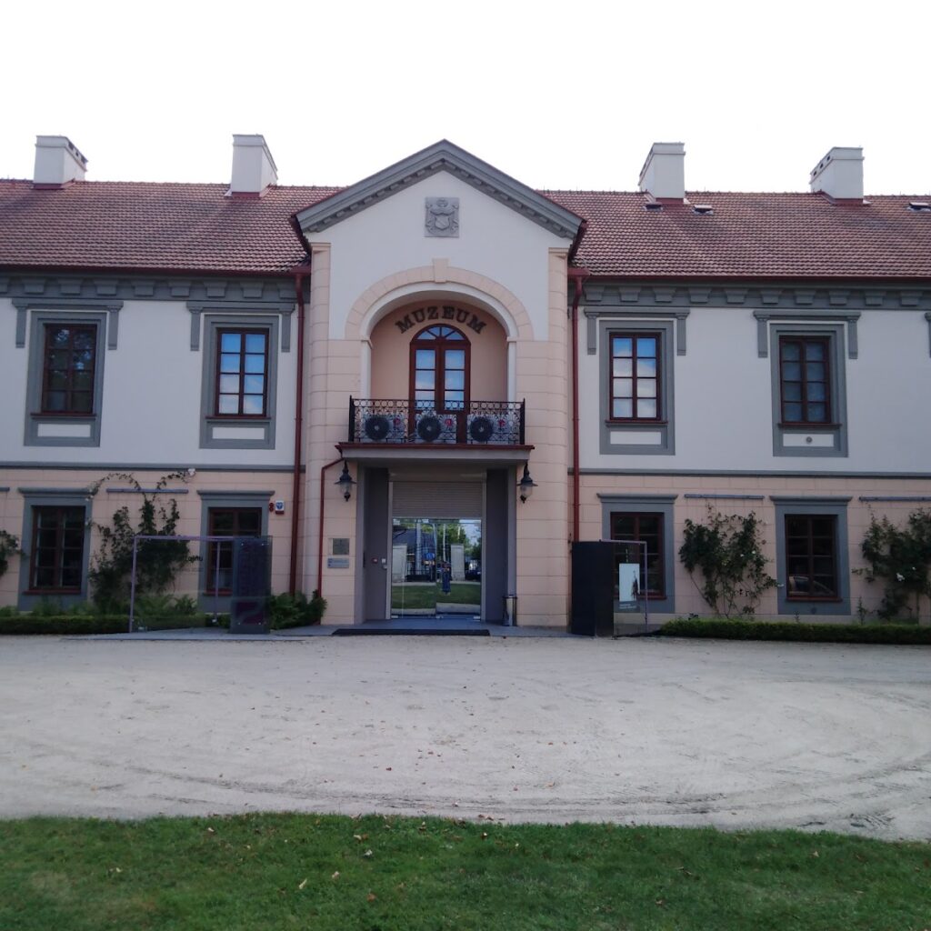 Pałac Lubomirskich w Charzewicach