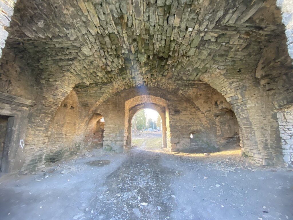Chernelytsia Castle: A Renaissance Bastion Fortress in Ukraine 3 Chernelytsia Castle